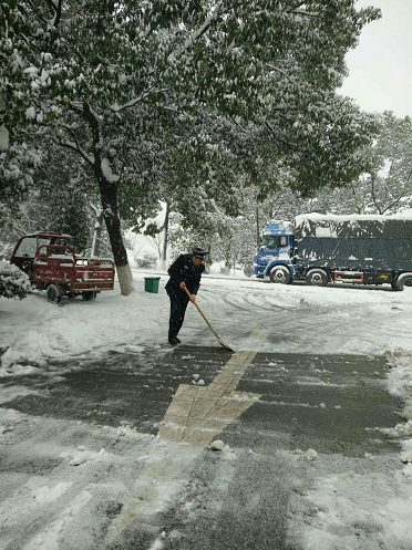 常德市康都物業(yè)服務有限公司,常德保安服務公司,保潔服務,綠化服務,搬運服務,墻外高空清洗服務